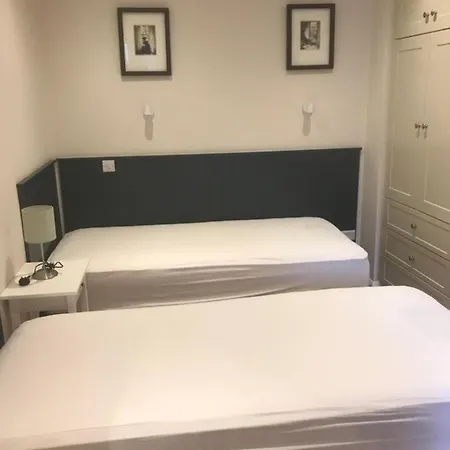 Eyre Luxury * Galway