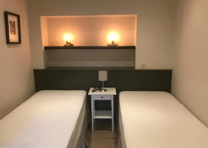 Eyre Luxury גלוואיי